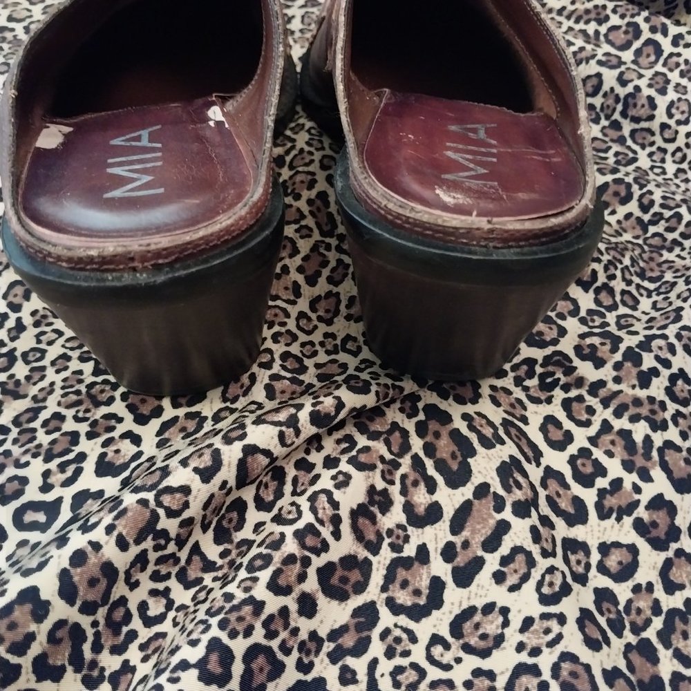 2561 Size 7.5 Mia Leather Booties Made in Brazil - Picture 5 of 8